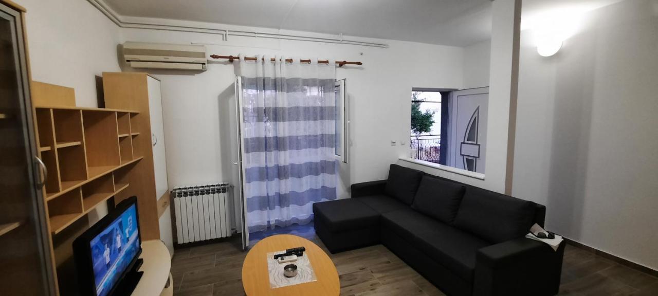 Apartmani "Alenka" プリモシュテン エクステリア 写真