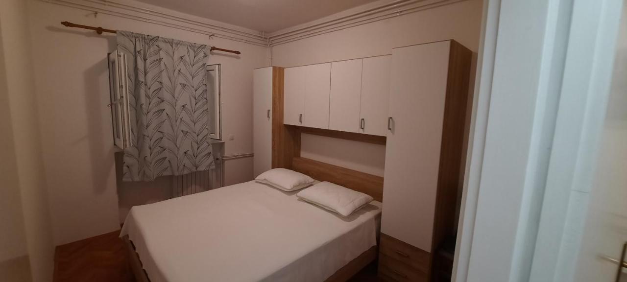 Apartmani "Alenka" プリモシュテン エクステリア 写真